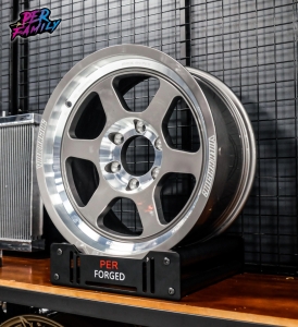 2P19 6-SPOKE 18 INCH